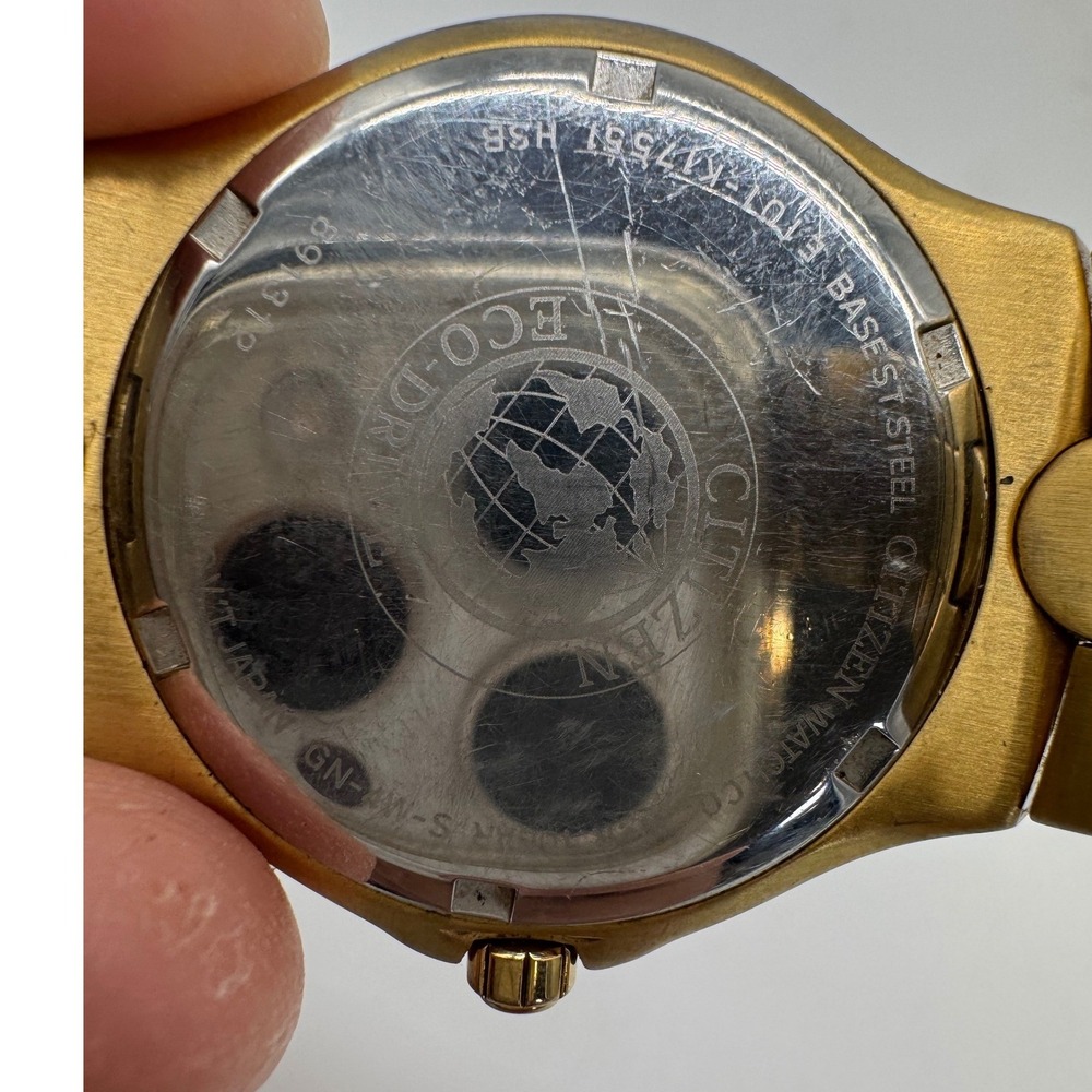 Citizen Eco-Drive WR100 Gold Tone Men's Watch E101-K17551 Day Date Solar - Picture 6 of 6